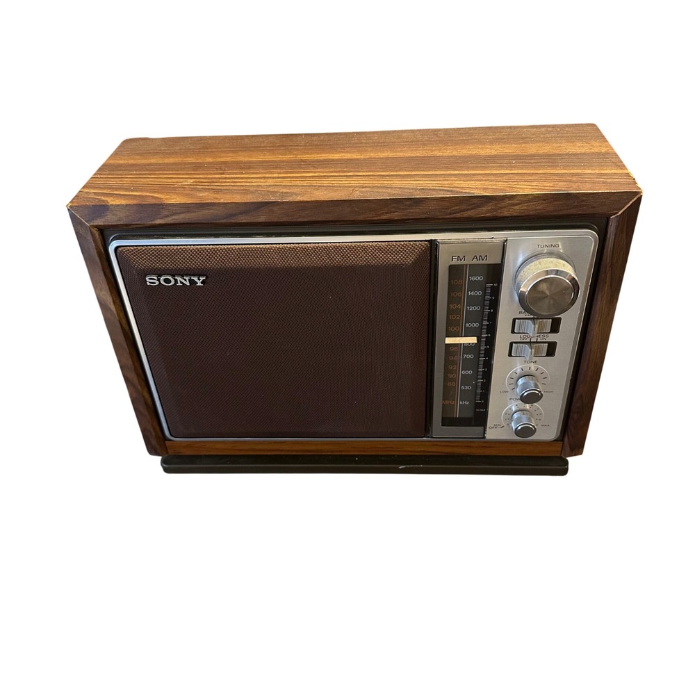 Sony ICF-9740W FM AM 2 Band Desktop Radio Wood Grain Cabinet Vintage Untested